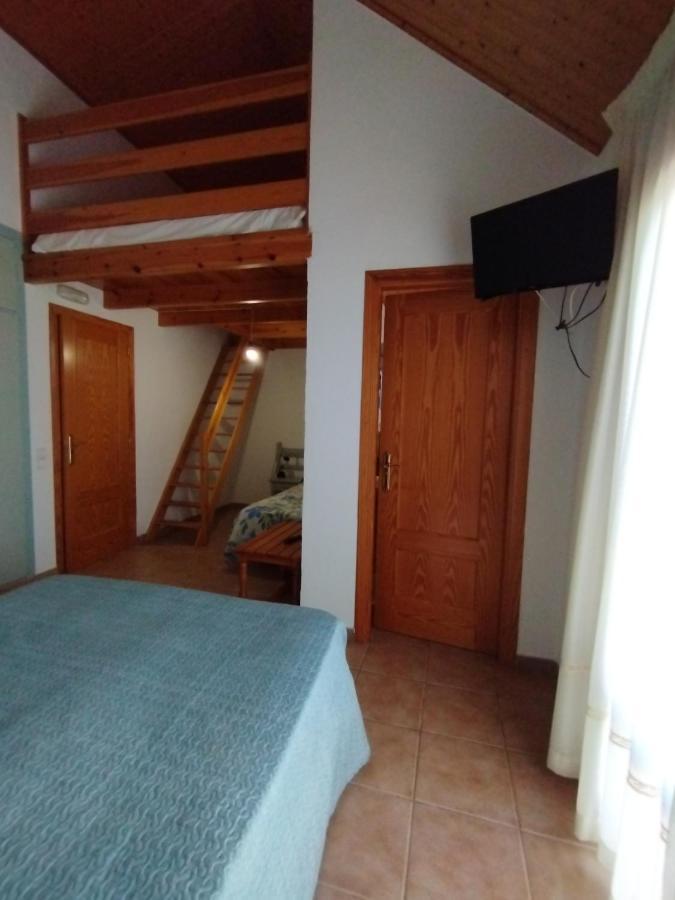 Hostal Restaurant Paca Riumar Extérieur photo